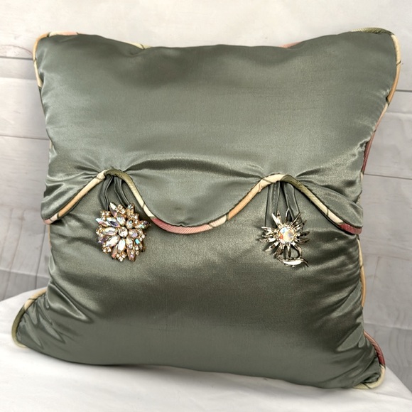 Two Unique Accent Pillows Aurora borealis Brooches & Ribbon Embroidery accents - Picture 2 of 9